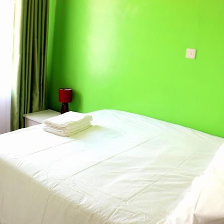ניירובי Little Green Room Homestay Near Jkia Airport & Sgr Railway Station מראה חיצוני תמונה